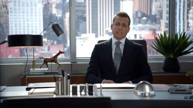Harvey y Mike van a por el dinero de Sidwell y Giannopoulos | Suits: La Ley de los Audaces смотреть онлайн