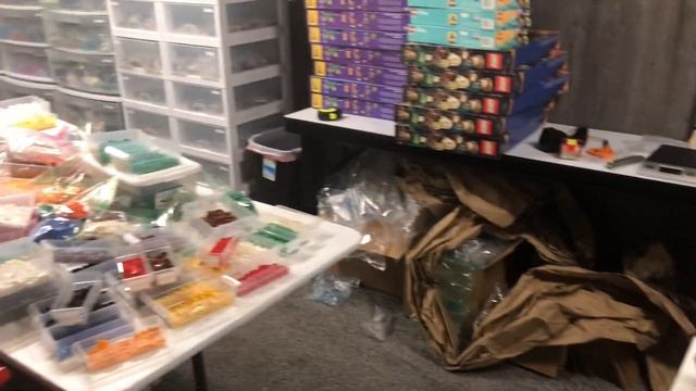 Massive Bricklink Sale! Adding 20,000 Parts To My FULL-TIME LEGO Store! | LEGO Vlog #7 смотреть онлайн
