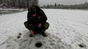 Горная рыбалка ранней весной, рыбалка со льда, ловля Тайменя и Ленка на Дальнем Востоке.