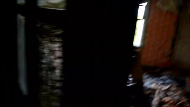 Деревня Хлябово..Типичный советский двухэтажный дом.Остатки кирпичного завода. смотреть онлайн