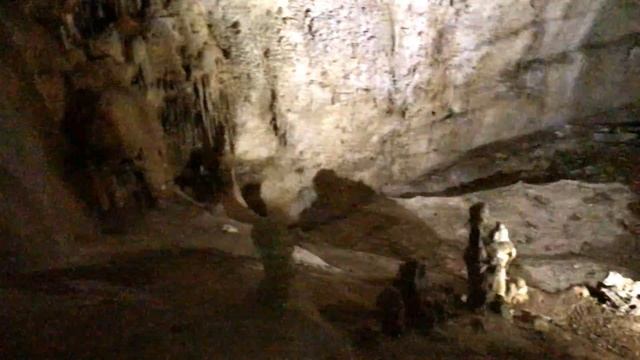 Сон камней под звуки бил в Мраморной Пещере смотреть онлайн