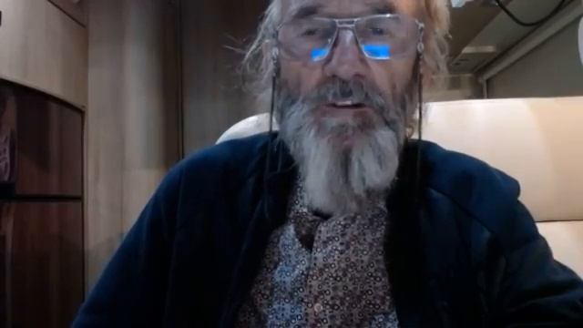 Цитат от Учителя: "Някои от вас искат да бъдат чисти като ангелите." Навсякъде и тук, е пълно с "ис смотреть онлайн
