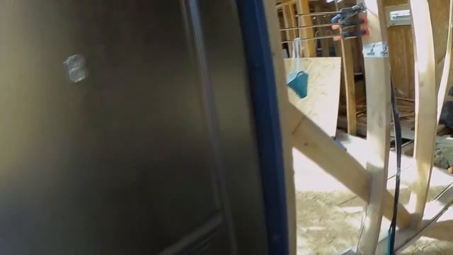 Установка металлических дверей в каркасный дом