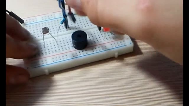 Сигнализация, реагирующая на свет|Arduino смотреть онлайн