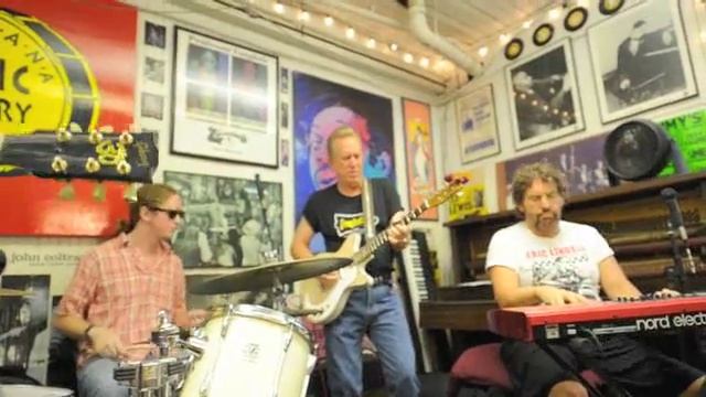 Eric Lindell- Aretha Sing One For Me (Louisiana Music Factory- Wed 5/2/12) смотреть онлайн