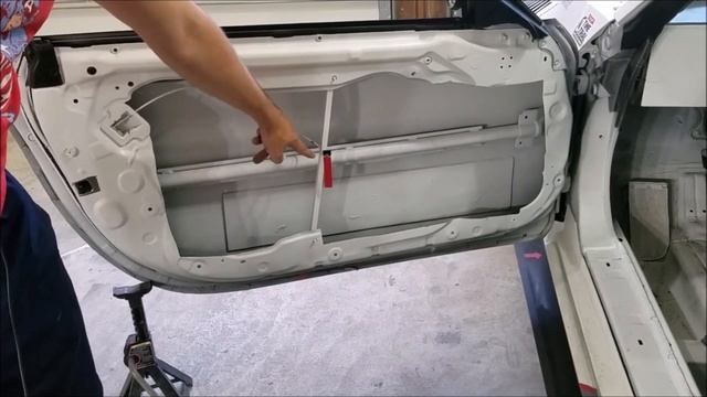 Nissan 350Z Racecar Gutted Doors смотреть онлайн