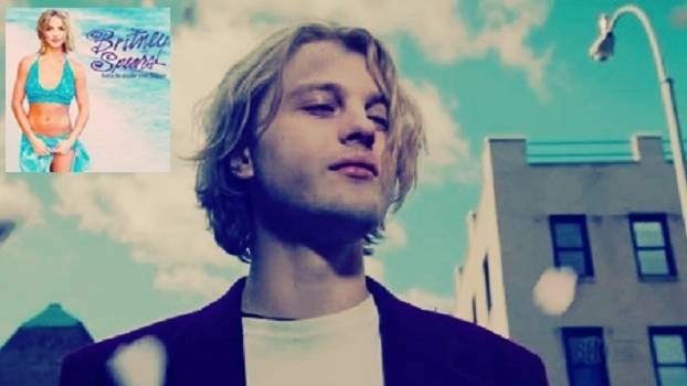 Britney Spears - Born To Make You Happy смотреть онлайн