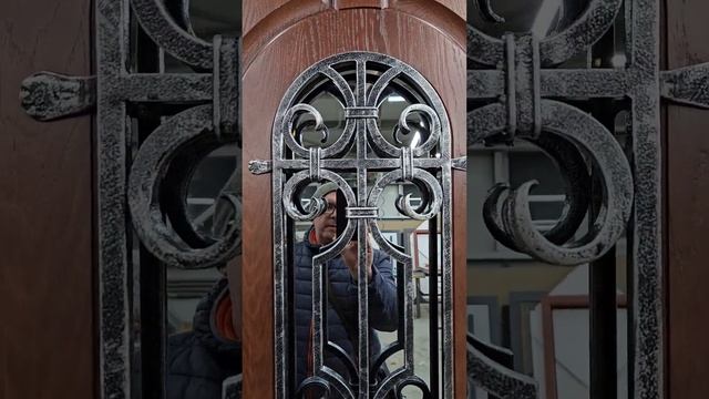 Нестандартная входная дверь с терморазрывом в частный дом на заказ, доставка по РФ, т. 8(963)750186 смотреть онлайн