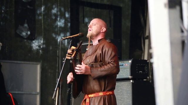 Einar Selvik - Helvegen, Midgardsblot 2018 смотреть онлайн