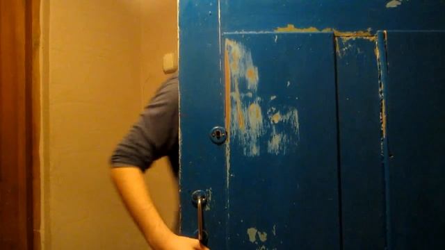 Когда перед тобой не придержали дверь (Calebcity) смотреть онлайн