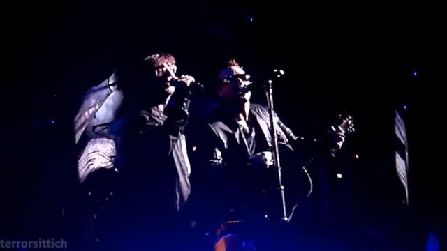 Достучаться до небес (Knockin' On Heavens Door Live) Боб Дилан смотреть онлайн