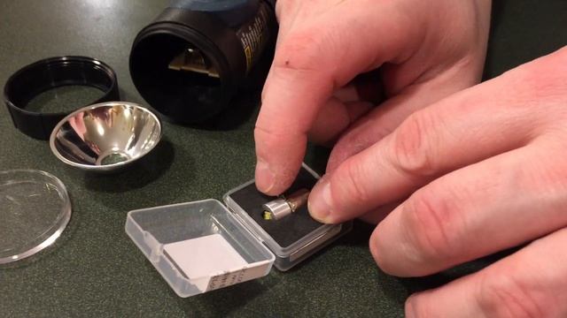 BOSCH LITHEON 10.8v FLASHLIGHT BULB REPLACEMENT смотреть онлайн