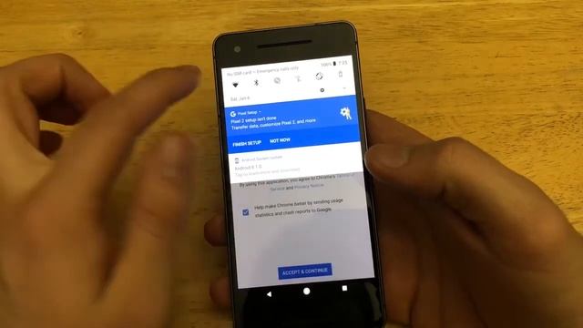 How to turn the flashlight on/off Google Pixel 2/XL смотреть онлайн