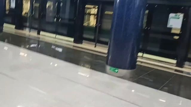 Станция метро Новокрестовская. 1.5 года спустя смотреть онлайн