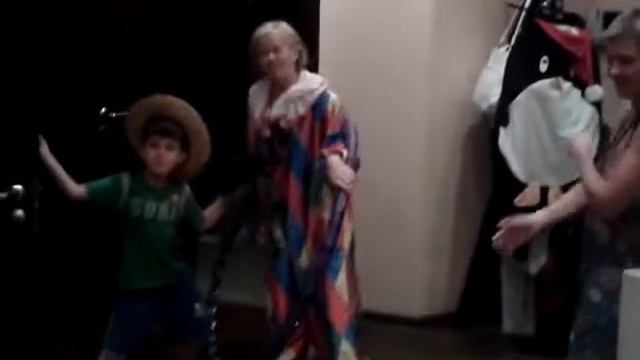 Пьяные придурки у меня дома смотреть онлайн