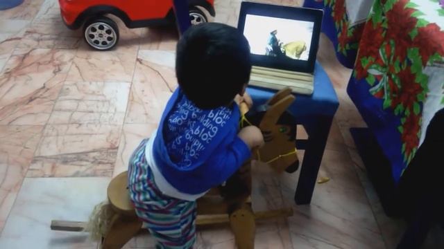 Pablo Larios y Joan смотреть онлайн