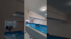 Плавание с ребенком 1 год 10 мес. Стася