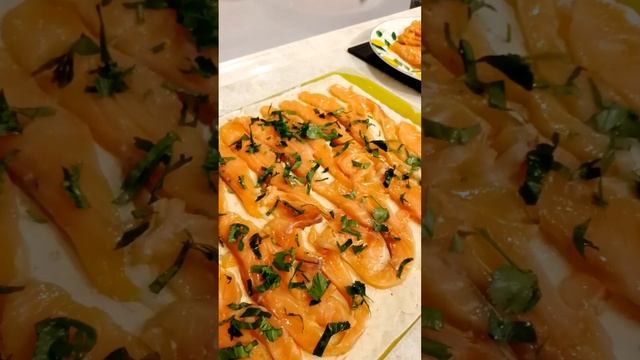 #сёмга #рулет с семгой из лаваша с твородным сыром#закуска#новыйгод #праздник#рождество 🎄🎅🔔❄🎄🎅🔔❄🎄🎅 смотреть онлайн