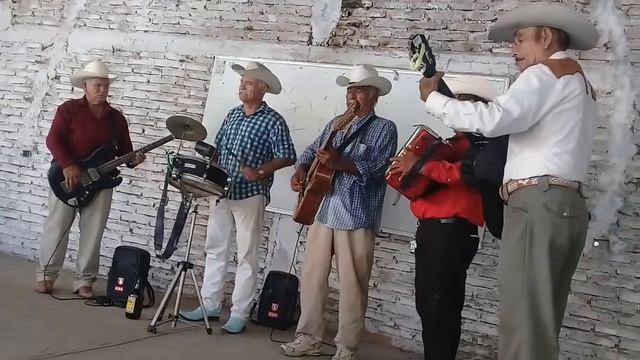 Mi ranchito FAUSTO ANGULO ANGULO смотреть онлайн