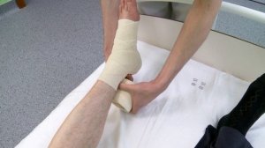 Урок 02  Уход за лежачим больным. Бинтование нижних конечностей эластичным бинтом.