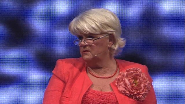 De schaamte voorbij | Paula Smits | TEDxVeghel смотреть онлайн