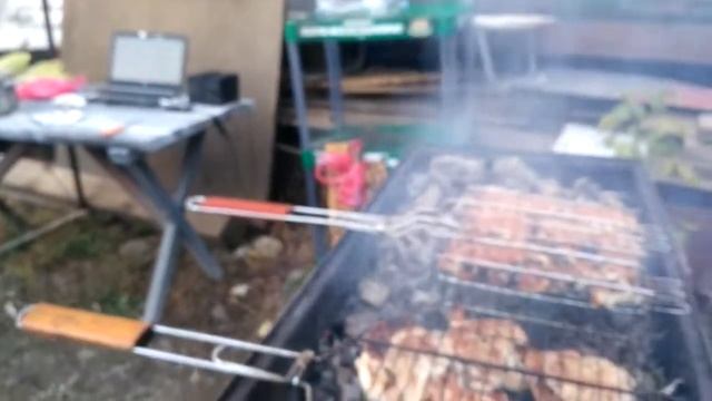 Работа Кухни пока музыканты выступают - Глобальная Волна смотреть онлайн