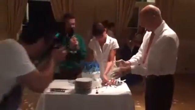 Ведущий Габриэль Коэн Прага замечек смотреть онлайн