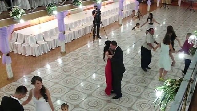 CIMG0590.AVI Лилия и Даник на свадьбе финов Ларисы и Игоря!!! смотреть онлайн