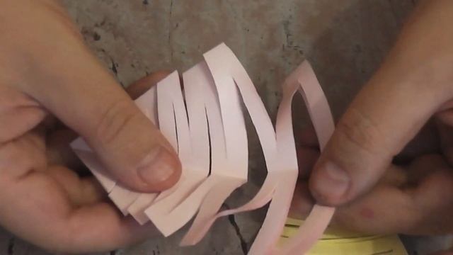 Поделки для Нового Года. Ажурный бумажный фонарик 6 смотреть онлайн