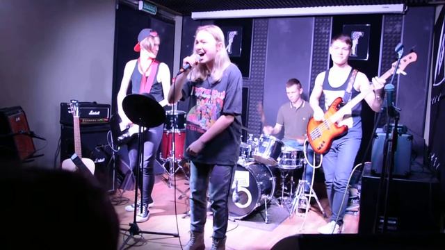ЗЕФИ & VIA ПЕRЕБОР - Ты понял, кого потерял [live in GARKUNDEL'] смотреть онлайн