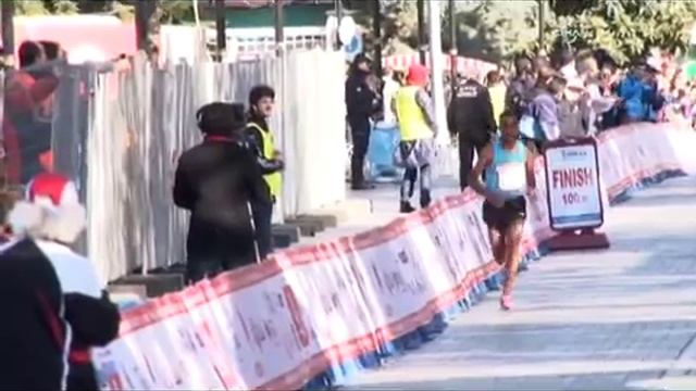 35. Vodafone İstanbul Maratonu'nu Kenya asıllı Fransız Abraham Kiprotich kazandı смотреть онлайн