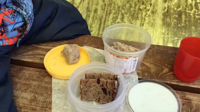 ПЕРВЫЙ ДЕНЬ УЧИМСЯ КАТАТЬСЯ НА КОНЬКАХ смотреть онлайн