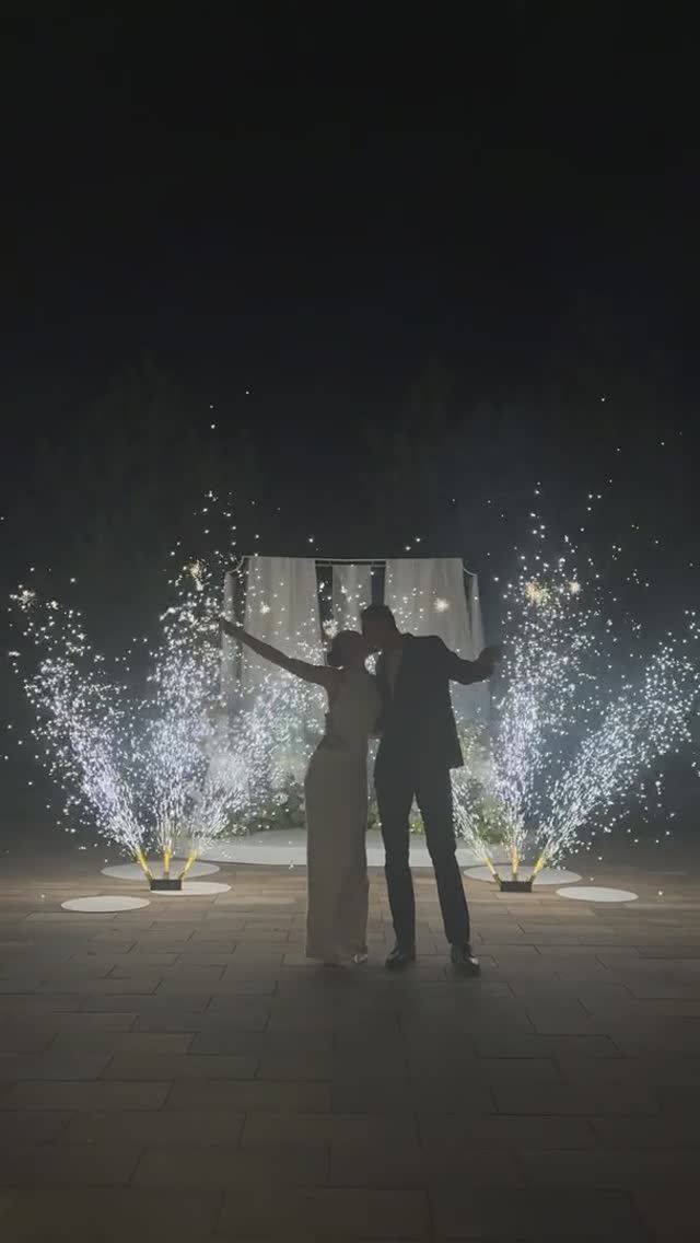 Фейерверк на свадьбу, трилистники, бенгальские огни, вспышки, Графский парк 24.09.24 смотреть онлайн