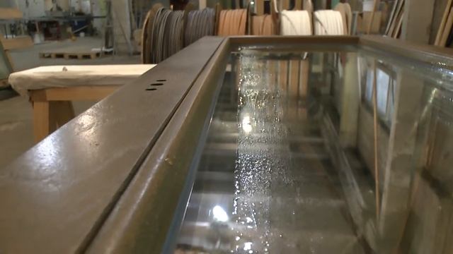 Выравнивание силикона на стеклопакете - Деревянные окна от производителя смотреть онлайн