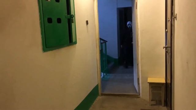 КРИК ЧУТЬ НЕ ВЫЛОМАЛ МОЮ ДВЕРЬ и ВЫКЛЮЧИЛ СВЕТ В КВАРТИРЕ! смотреть онлайн