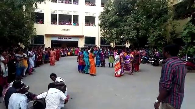 Palangudi makkalin parampariya nadanam in holy cross college at thiruchi is organized by paran смотреть онлайн