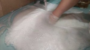 ASMR 💚💚Squeezing Soft Sponges with dense Wc pine Cleaner💦Rinse💦