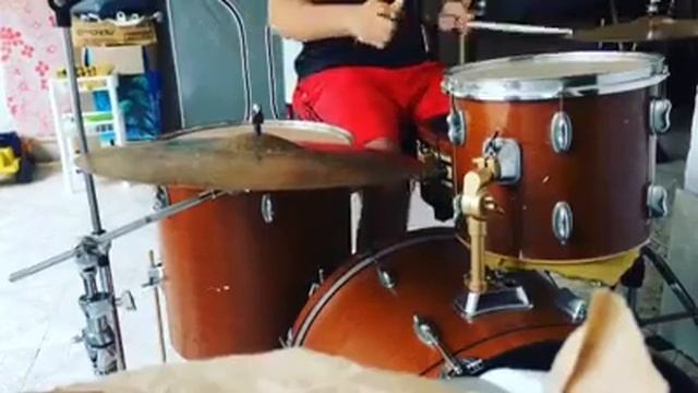 Jonatas "Gaguinn" Bernar Drummer смотреть онлайн