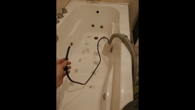 Restoration Of An Acrylic Bathtub, With A Jacuzzi