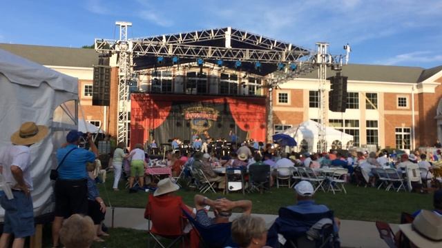 Jens Lindemann plays Maleguena смотреть онлайн