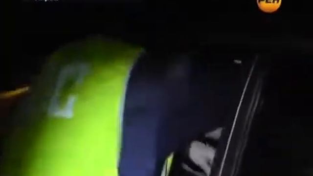 Киров Гаишник разбил стекло в машине смотреть онлайн