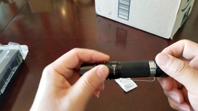 Unboxing of Sofirn SC31 9/2018 смотреть онлайн