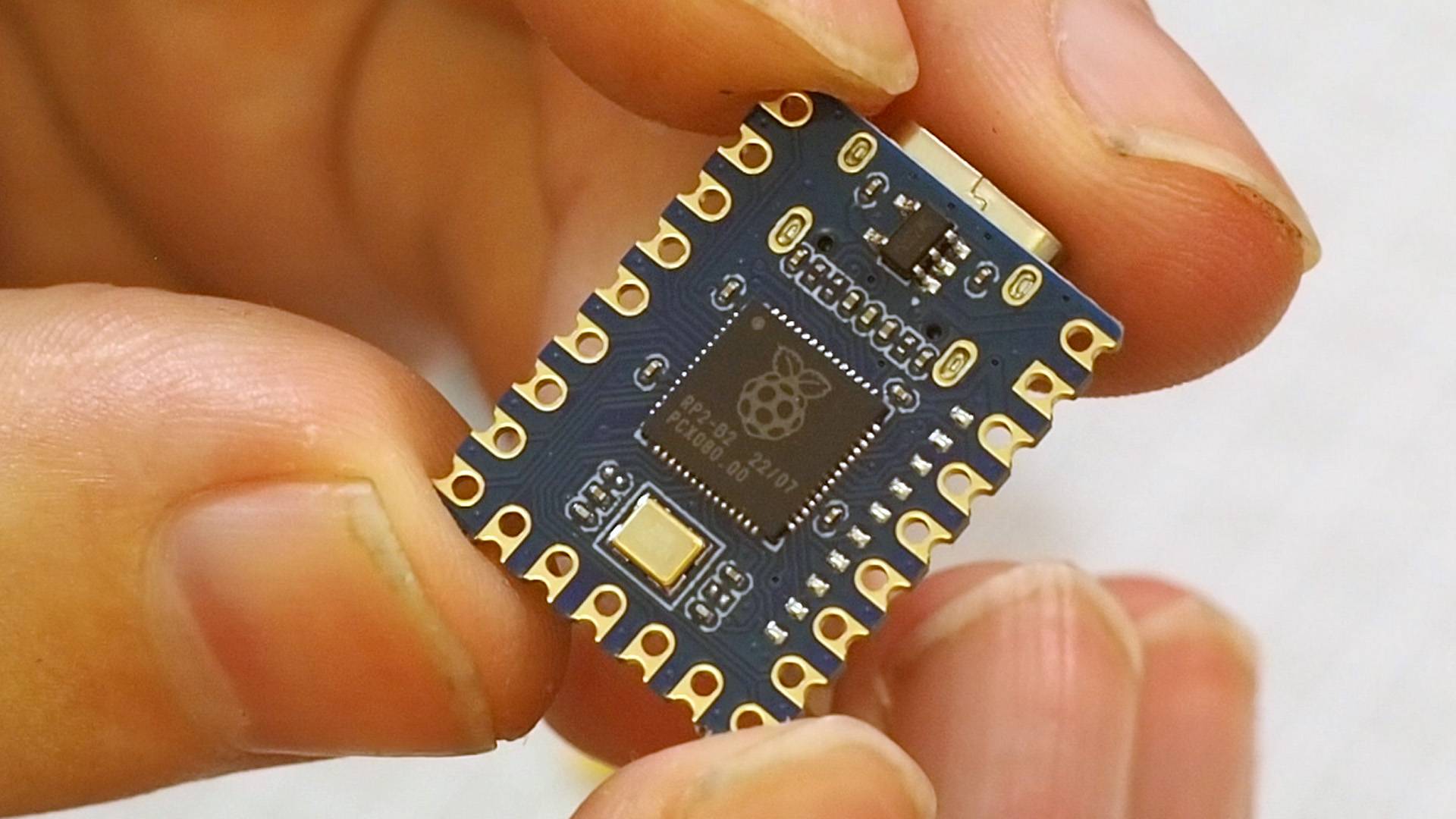 RP2040-Zero. как альтернатива Arduino Nano смотреть онлайн