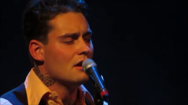 Douwe Bob - How lucky we are @ Carre Amsterdam 11-10-2017 смотреть онлайн