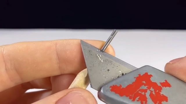 Как зажечь спичку с помощью карандаша и батарейки?🧐 смотреть онлайн