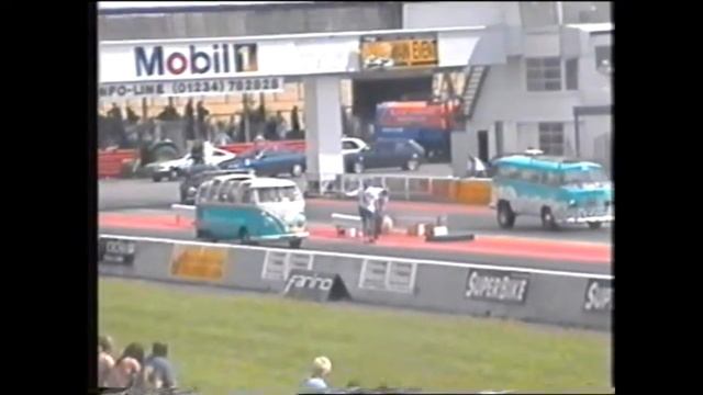 Bug Jam 1998 VW type2 21 window samba does 1/4 mile at santa pod смотреть онлайн