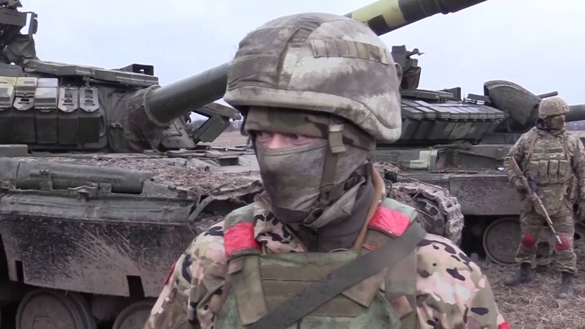 Трофейные украинские танки Т-64БВ. Чернигов, весна 2022 г. смотреть онлайн