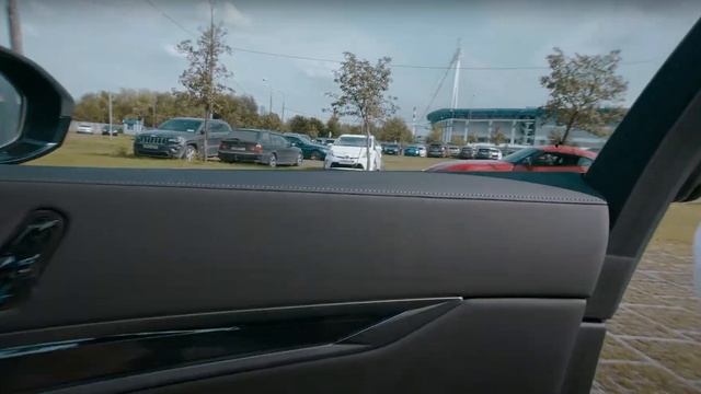 BMW i7 closed door закрытие дверей смотреть онлайн
