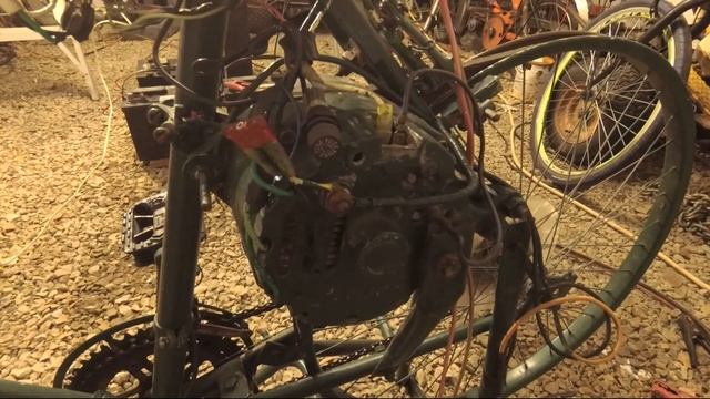 Homemade Generator using a Car Alternator 120v AC | 12v DC [Free Energy] смотреть онлайн