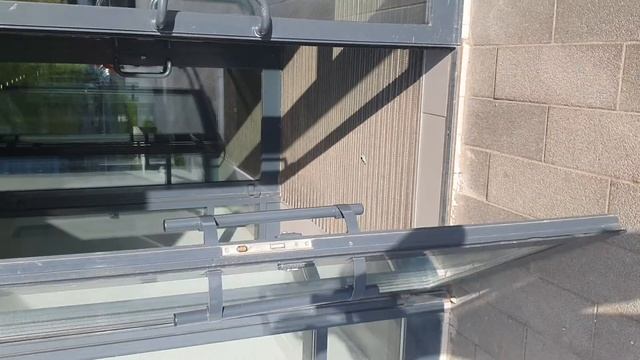 12.05.2020 Заклинило подъездную дверь. УК ПИК-Комфорт, рук-ль Морозов смотреть онлайн